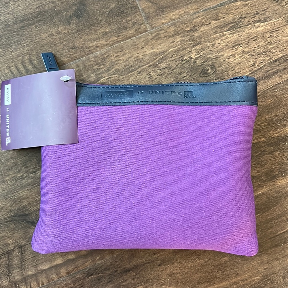 United Airlines x Away Travel Amenity Kit Purple Zip Pouch Travel Bag Neoprene